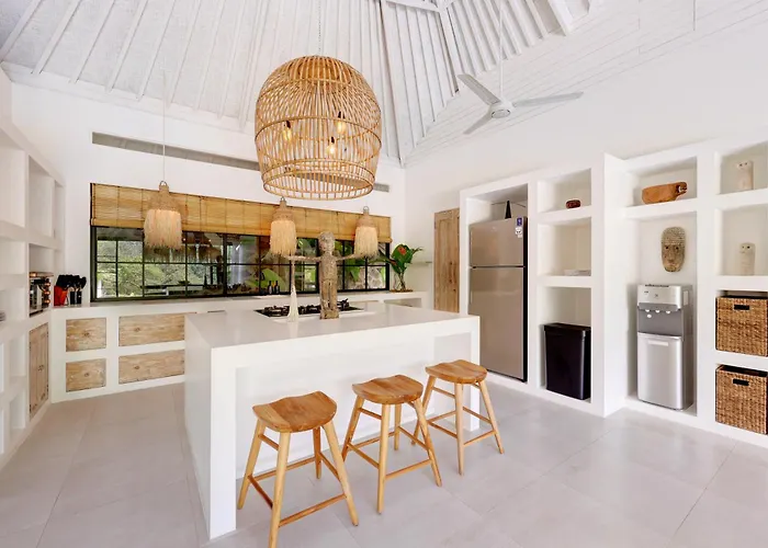 Tropical Habitat Bali Villa Amed